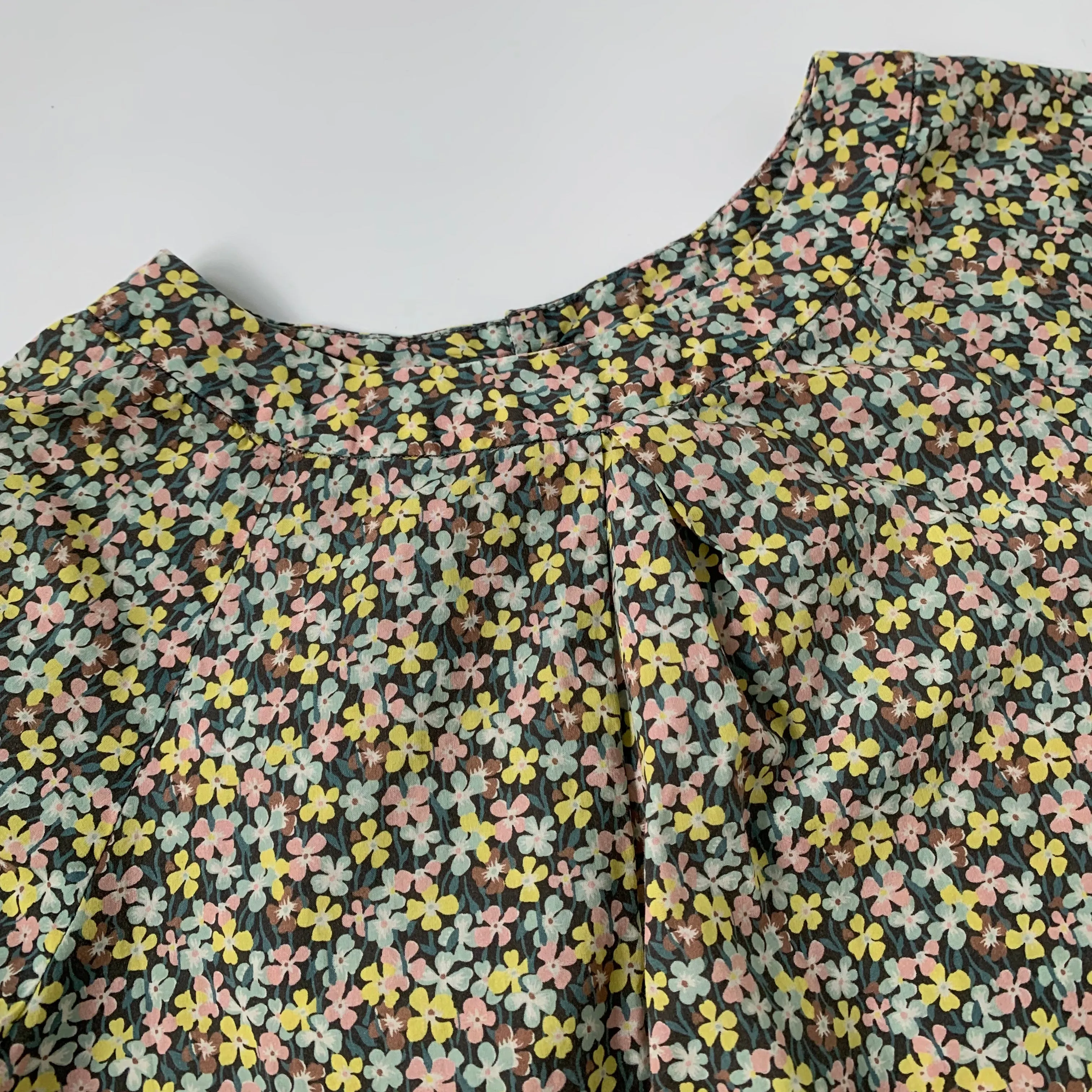 Bonpoint Yellow Toned Short Sleeve Liberty Print Blouse: 8 Years