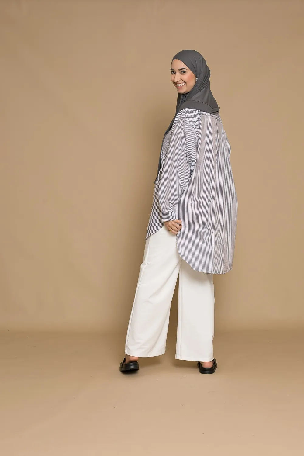 Camisa oversize rayas gris