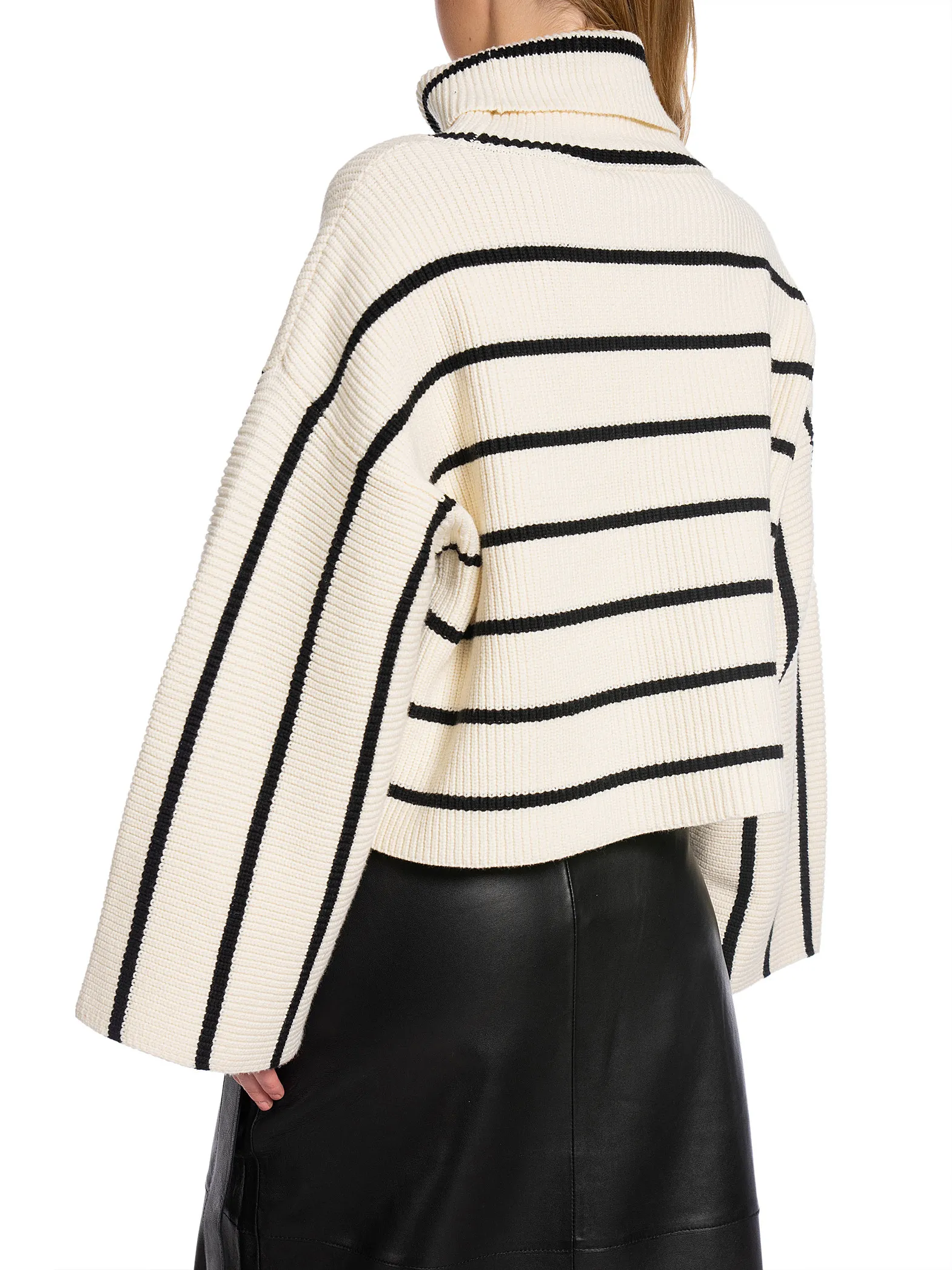 GESTUZ SWEATER GEORGIA SHORT PULLOVER EGRET WITH BLACK STRIPES