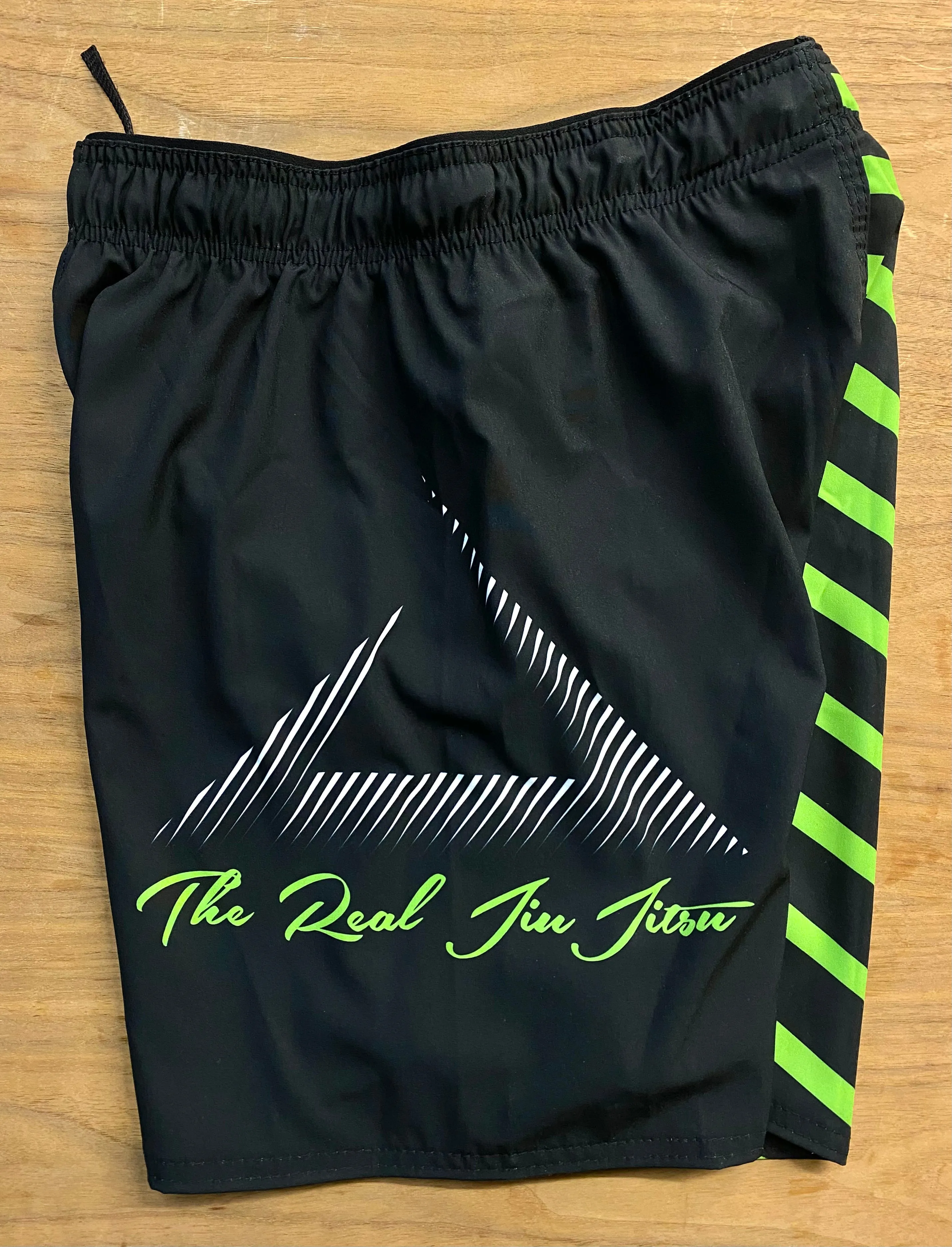 MMA SPEAR FIGHT SHORTS BLACK & GREEN