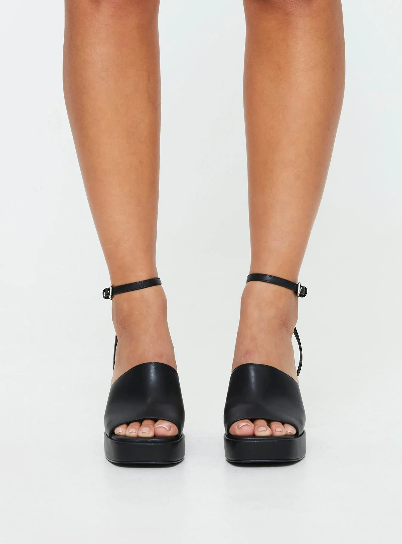 Rhiannon Heels Black